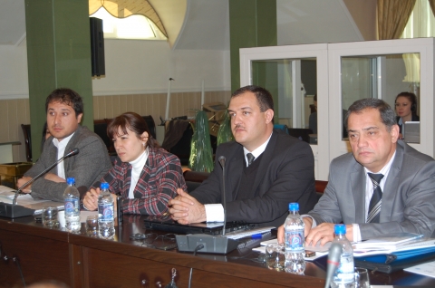 Tajik rights defenders recommend making jails maximally available for control by civil society