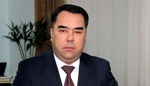 Мэр Худжанда посетил семью погибшего новобранца