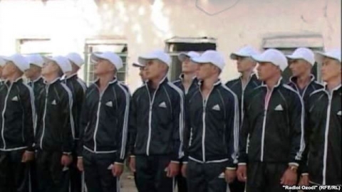 Парвандаи "нон дар гулӯ" ба додгоҳ рафт