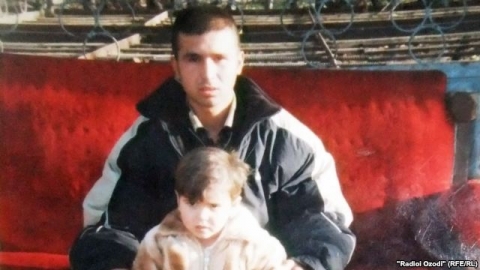 Relatives Say Dead Tajik Inmate Was Tortured 